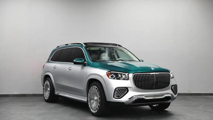 Подержанный Mercedes-Benz GLS 450 II (X167), 3.0 л, 2020 в Шардже от Al Qassem Cars Trading Серебристый цвет. Американская | AUTO.AE