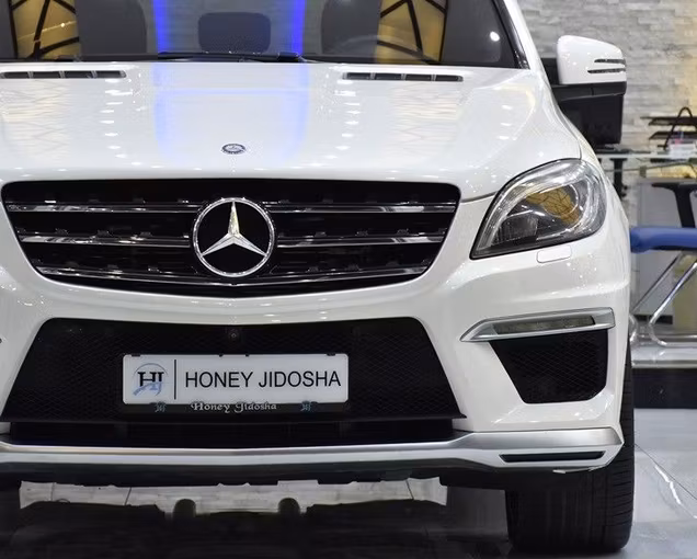 Used Mercedes-Benz M-Class AMG 63 AMG III (W166), 5.5 l, 2015 in Sharjah by Honey Gidosha Used Cars Tr., White color.  | AUTO.AE