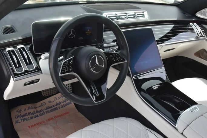 Used Mercedes-Benz S-Class 580 4MATIC VII (W223), 4.0 l, 2021 in Sharjah by Alfaris Used Cars, Black color.  | AUTO.AE
