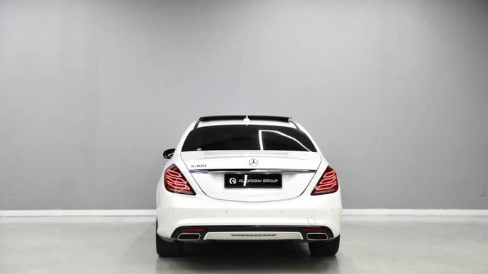Used Mercedes-Benz S-Class 400 Long VI (W222, C217), 3.0 l, 2015 in Sharjah by Al Qassem Cars Trading, White color. Japanese Specs | AUTO.AE
