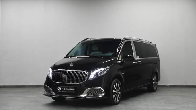 Подержанный Mercedes-Benz V-Class 250 III (W447) Рестайлинг, 2.0 л, 2023 в Шардже от Al Qassem Cars Trading Черный цвет. Other | AUTO.AE