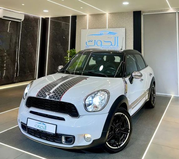 Used MINI Countryman Cooper S I, 1.6 l, 2014 in Sharjah by Ayoon Alhoot Motors, White color. GCC Specs | AUTO.AE