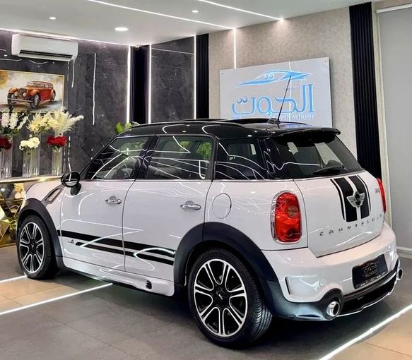 Used MINI Countryman Cooper II, 1.5 l, 2017 in Sharjah by Ayoon Alhoot Motors, White color. GCC Specs | AUTO.AE
