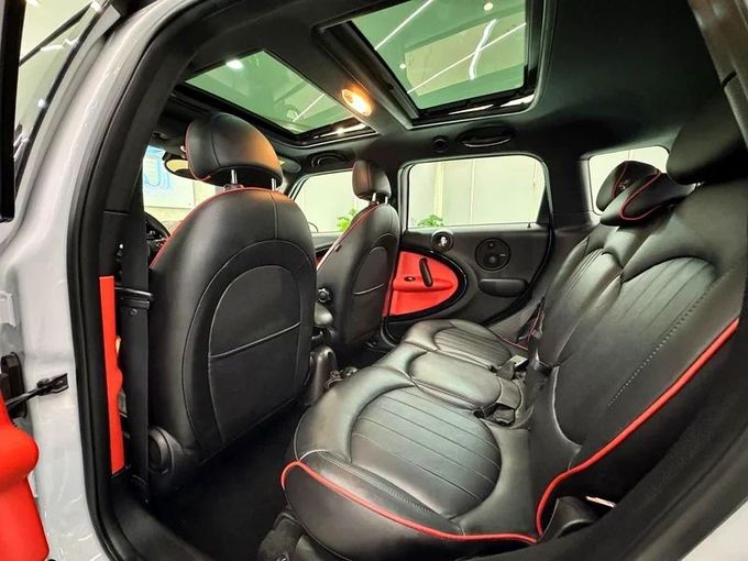 Used MINI Countryman Cooper II, 1.5 l, 2017 in Sharjah by Ayoon Alhoot Motors, White color. GCC Specs | AUTO.AE