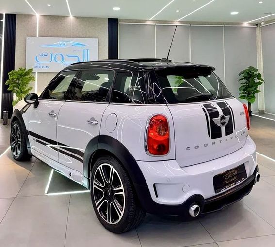 Used MINI Countryman Cooper II, 1.5 l, 2017 in Sharjah by Ayoon Alhoot Motors, White color. GCC Specs | AUTO.AE