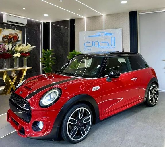 Подержанный MINI Hatch John Cooper Works III (F55/F56) Рестайлинг, 2.0 л, 2020 в Шардже от Ayoon Alhoot Motors Красный цвет. GCC | AUTO.AE