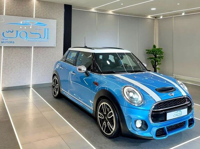 Used MINI Hatch Cooper S III (F55/F56), 2.0 l, 2017 in Sharjah by Ayoon Alhoot Motors, Light Blue color. GCC Specs | AUTO.AE