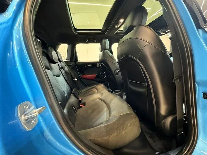 Used MINI Hatch Cooper S III (F55/F56), 2.0 l, 2017 in Sharjah by Ayoon Alhoot Motors, Light Blue color. GCC Specs | AUTO.AE