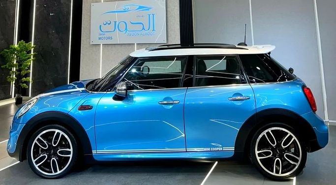 Used MINI Hatch Cooper S III (F55/F56), 2.0 l, 2017 in Sharjah by Ayoon Alhoot Motors, Light Blue color. GCC Specs | AUTO.AE