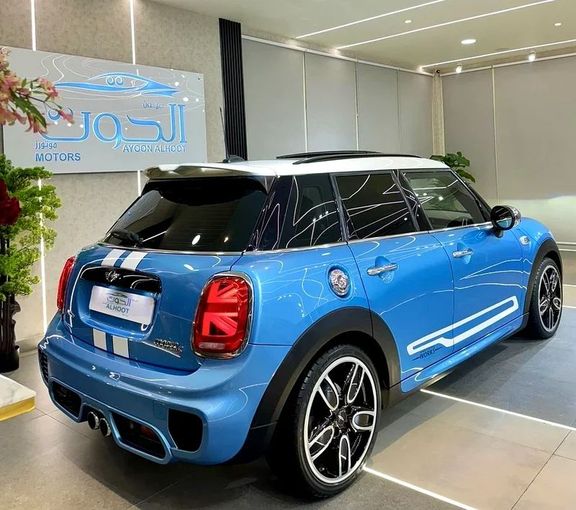 Used MINI Hatch Cooper S III (F55/F56), 2.0 l, 2017 in Sharjah by Ayoon Alhoot Motors, Light Blue color. GCC Specs | AUTO.AE