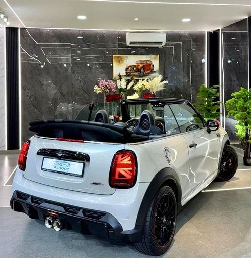 Used MINI Hatch John Cooper Works III (F55/F56) Facelift 2, 2.0 l, 2022 in Sharjah by Ayoon Alhoot Motors, White color. GCC Specs | AUTO.AE