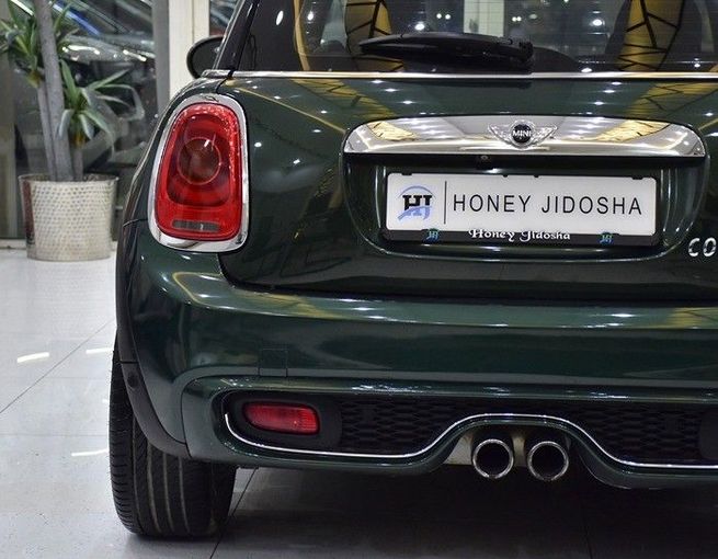 Подержанный MINI Hatch Cooper S III (F55/F56), 2.0 л, 2018 в Шардже от Honey Gidosha Used Cars Tr. Зеленый цвет.  | AUTO.AE