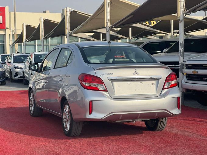 Новый Mitsubishi Attrage I Рестайлинг, 1.2 л, 2021 в Шардже от Al Aram Cars Серебристый цвет. GCC | AUTO.AE