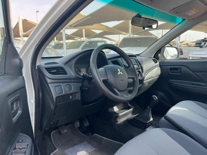 New Mitsubishi L200 V Facelift, 2.5 l, 2022 in Sharjah by Al Aram Cars, White color. GCC Specs | AUTO.AE