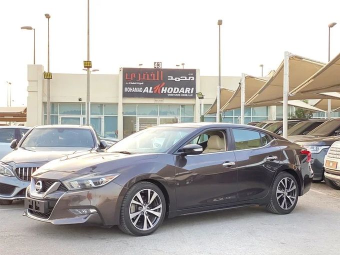 Подержанный Nissan Maxima VIII (A36), 3.5 л, 2017 в Шардже от Ahmad alkhodari Motors Коричневый цвет. GCC | AUTO.AE