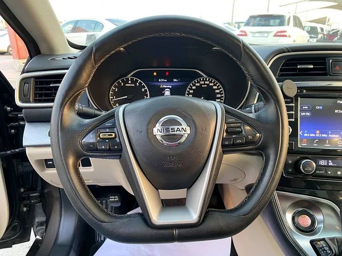 Подержанный Nissan Maxima VIII (A36), 3.5 л, 2017 в Шардже от Ahmad alkhodari Motors Коричневый цвет. GCC | AUTO.AE