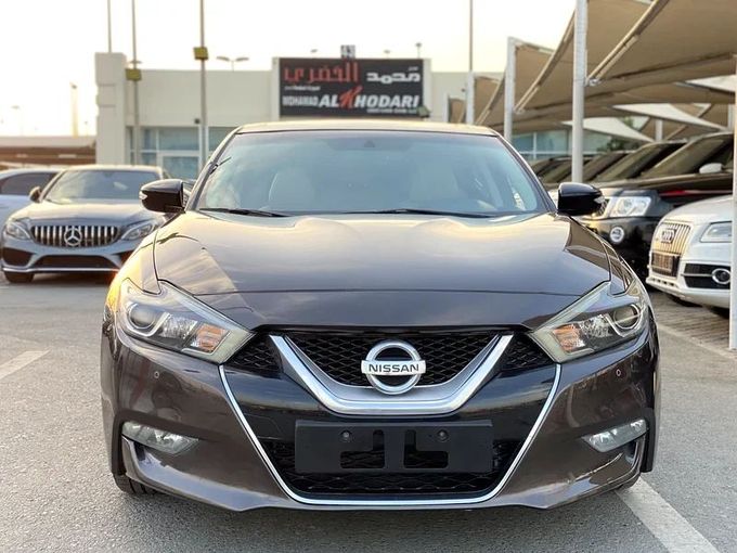 Подержанный Nissan Maxima VIII (A36), 3.5 л, 2017 в Шардже от Ahmad alkhodari Motors Коричневый цвет. GCC | AUTO.AE