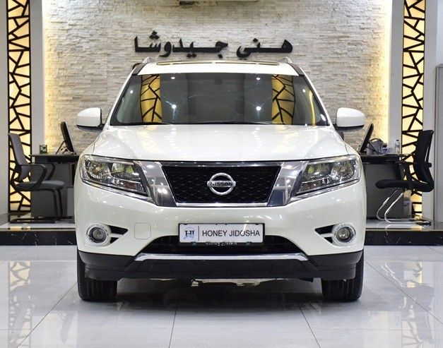 Used Nissan Pathfinder IV, 3.5 l, 2015 in Sharjah by Honey Gidosha Used Cars Tr., White color.  | AUTO.AE