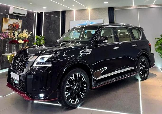 Подержанный Nissan Patrol VI (Y62) Рестайлинг, 5.6 л, 2015 в Шардже от Ayoon Alhoot Motors Черный цвет. GCC | AUTO.AE