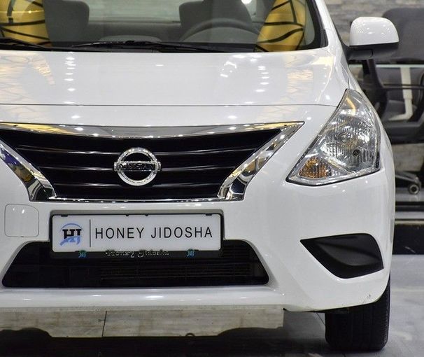 Подержанный Nissan Sunny N17 Рестайлинг, 1.5 л, 2022 в Шардже от Honey Gidosha Used Cars Tr. Белый цвет.  | AUTO.AE