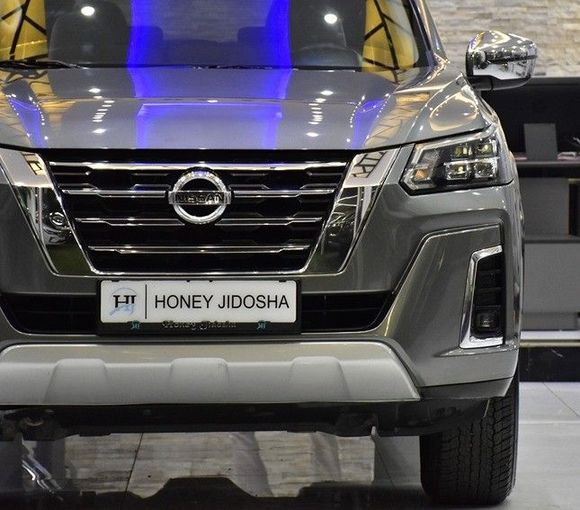 Подержанный Nissan X-Terra, 2.5 л, 2022 в Шардже от Honey Gidosha Used Cars Tr. Серый цвет.  | AUTO.AE