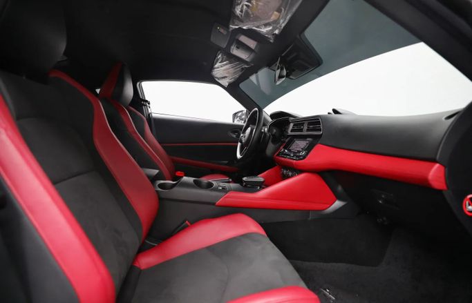 Подержанный Nissan Z, 3.0 л, 2024 в Шардже от Al Qassem Cars Trading Серый цвет. GCC | AUTO.AE
