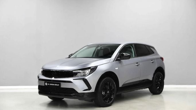Новый Opel Grandland X I, 1.6 л, 2024 в Шардже от Al Qassem Cars Trading Серебристый цвет. GCC | AUTO.AE