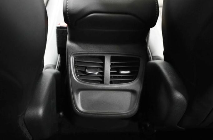 Новый Opel Grandland X I, 1.6 л, 2024 в Шардже от Al Qassem Cars Trading Белый цвет. GCC | AUTO.AE