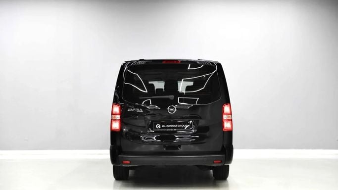 Новый Opel Zafira Life I, 2.0 л, 2024 в Шардже от Al Qassem Cars Trading Черный цвет. GCC | AUTO.AE