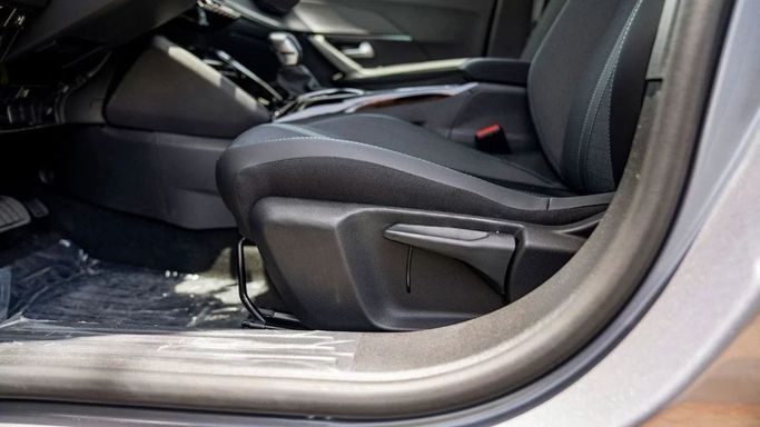 New Peugeot 2008 II, 1.2 l, 2023 in Sharjah by Nour Alnukhba Motors, White color. Other | AUTO.AE