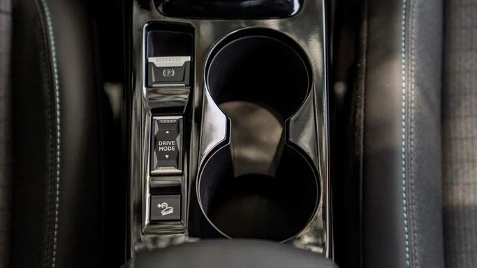 New Peugeot 2008 II, 1.2 l, 2023 in Sharjah by Nour Alnukhba Motors, White color. Other | AUTO.AE