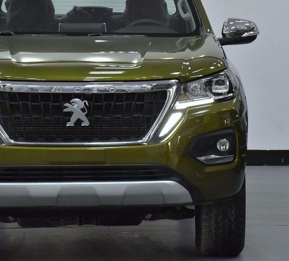 Новый Peugeot Landtrek, 2.4 л, 2023 в Шардже от Honey Gidosha Used Cars Tr. Зеленый цвет.  | AUTO.AE
