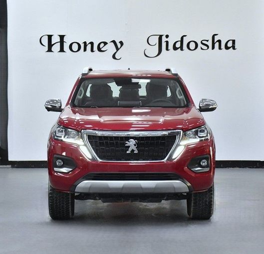 Новый Peugeot Landtrek, 2.4 л, 2023 в Шардже от Honey Gidosha Used Cars Tr. Красный цвет.  | AUTO.AE