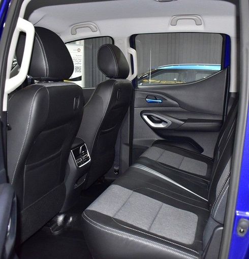 Новый Peugeot Landtrek, 2.4 л, 2023 в Шардже от Honey Gidosha Used Cars Tr. Синий цвет.  | AUTO.AE