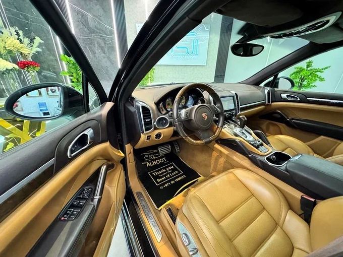 Used Porsche Cayenne GTS II Facelift (958), 3.6 l, 2014 in Sharjah by Ayoon Alhoot Motors, Black color. GCC Specs | AUTO.AE