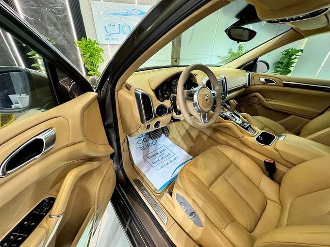 Used Porsche Cayenne S II (958), 4.8 l, 2012 in Sharjah by Ayoon Alhoot Motors, Brown color. GCC Specs | AUTO.AE