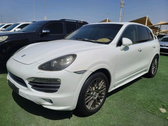 Used Porsche Cayenne S II (958), 4.8 l, 2013 in Sharjah by Alhamoor Used Cars, White color. GCC Specs | AUTO.AE