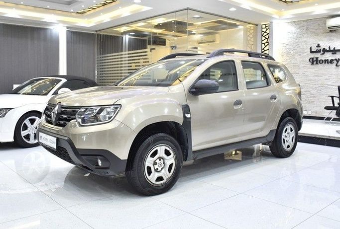 Подержанный Renault Duster I Рестайлинг, 2.0 л, 2019 в Шардже от Honey Gidosha Used Cars Tr. Бежевый цвет. GCC | AUTO.AE