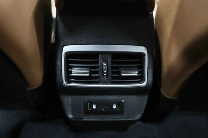 Подержанный Renault Koleos II Рестайлинг, 2.5 л, 2023 в Шардже от Al Qassem Cars Trading Серый цвет. GCC | AUTO.AE