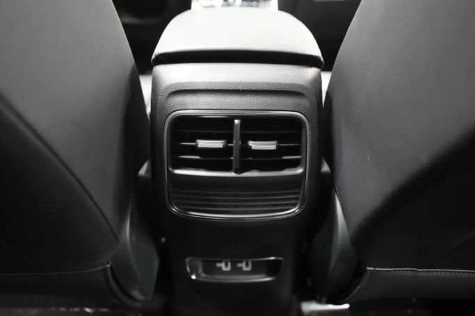 Новый Roewe RX5 II, 1.5 л, 2023 в Шардже от Al Qassem Cars Trading Белый цвет. GCC | AUTO.AE