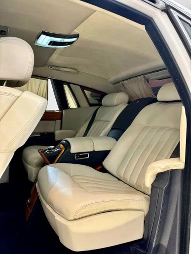 Used Rolls-Royce Phantom VII, 6.7 l, 2004 in Sharjah by Ayoon Alhoot Motors, White color. GCC Specs | AUTO.AE