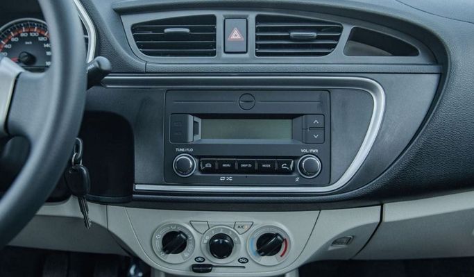 Новый Suzuki Alto IX (HA37), 0.7 л, 2023 в Шардже от Nour Alnukhba Motors Серебристый цвет. Other | AUTO.AE