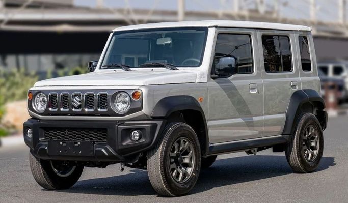 Новый Suzuki Jimny IV, 1.5 л, 2025 в Шардже от Nour Alnukhba Motors Серый цвет. Other | AUTO.AE
