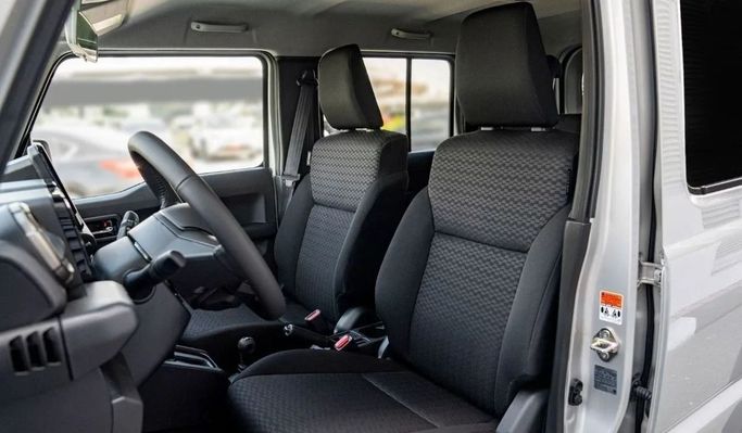 Новый Suzuki Jimny IV, 1.5 л, 2025 в Шардже от Nour Alnukhba Motors Серый цвет. Other | AUTO.AE
