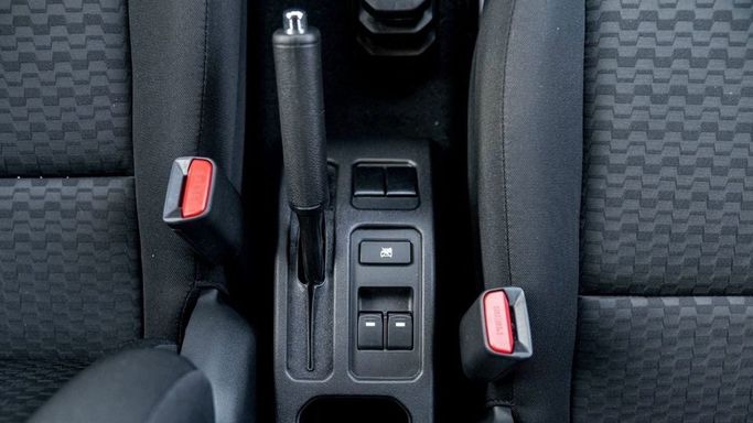Новый Suzuki Jimny IV, 1.5 л, 2024 в Шардже от Nour Alnukhba Motors Зеленый цвет. Other | AUTO.AE