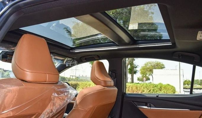 New Toyota Camry IX (XV80), 2.5 l, 2025 in Sharjah by Nour Alnukhba Motors, White color. Other | AUTO.AE