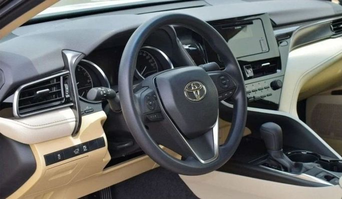 New Toyota Camry VIII (XV70) Facelift, 2.5 l, 2023 in Sharjah by Nour Alnukhba Motors, Black color. European Specs | AUTO.AE