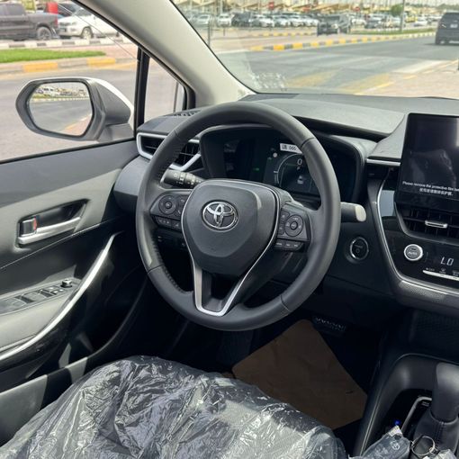 جديدة Toyota Corolla Sporty XII (E210) تجميل الوجه, 1.8 l, 2025 في في الشارقة من Alfaris Used Cars، اللون أبيض.  | AUTO.AE