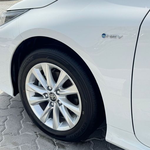 جديدة Toyota Corolla Sporty XII (E210) تجميل الوجه, 1.8 l, 2025 في في الشارقة من Alfaris Used Cars، اللون أبيض.  | AUTO.AE