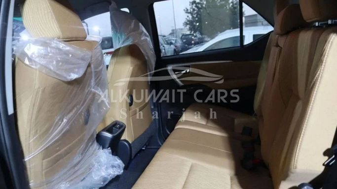 New Toyota Fortuner II Facelift, 4.0 l, 2023 in Sharjah by Nour Alnukhba Motors, Grey color. GCC Specs | AUTO.AE